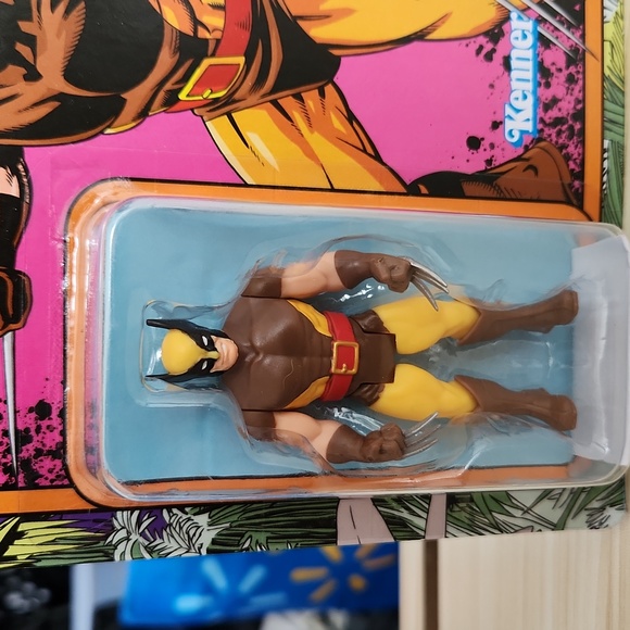 Marvel Legends Retro Wolverine Action Figure 3.75" New Sealed on Card - Picture 2 of 4